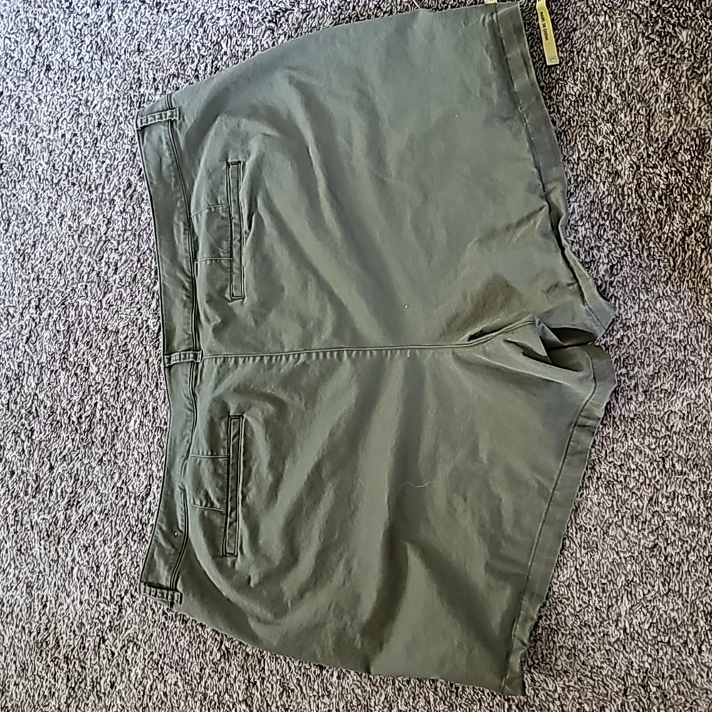 Lane Bryant Khaki Women's Cargo Shorts - Picture 5 of 8